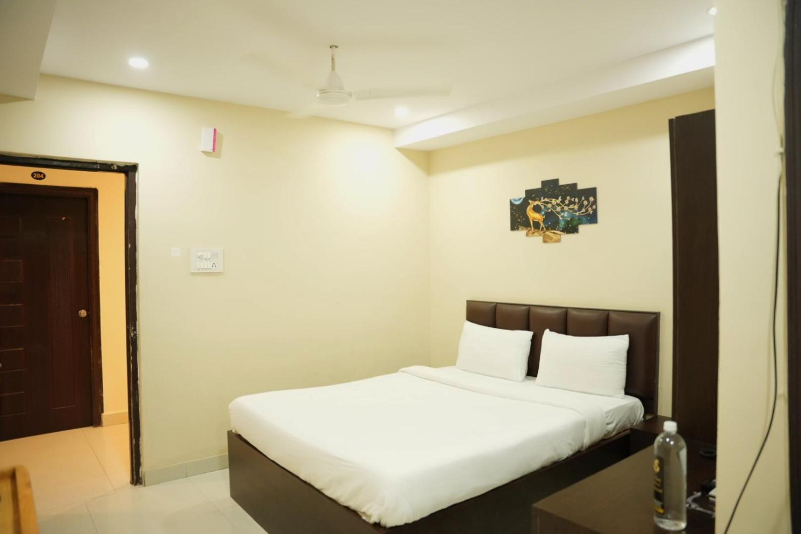 Da Lara Suites Kondapur  Ngoại thất bức ảnh